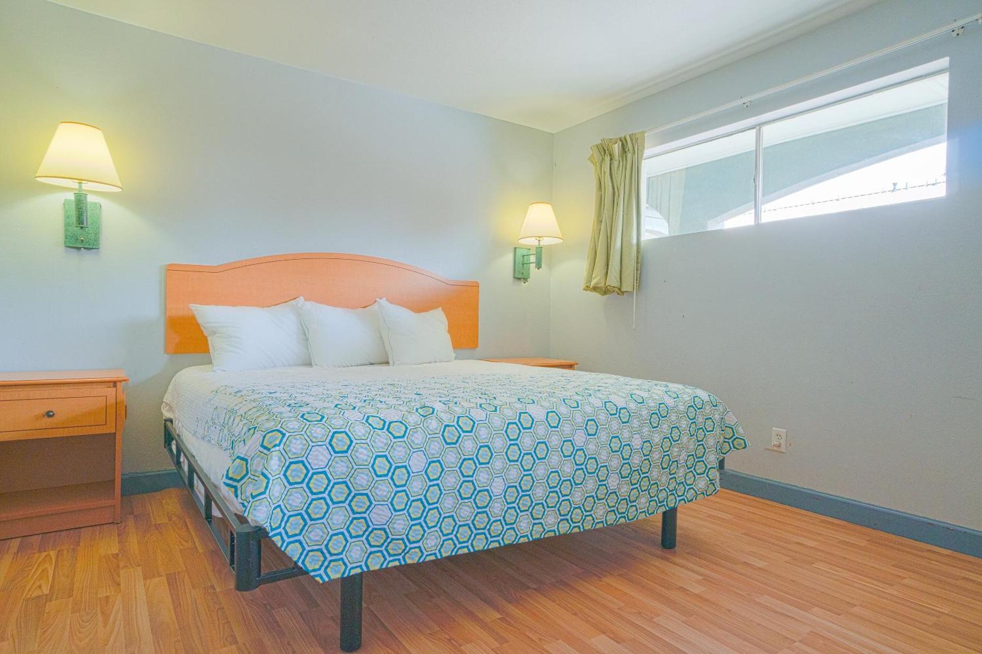 Oyo Hotel Мидленд Экстерьер фото