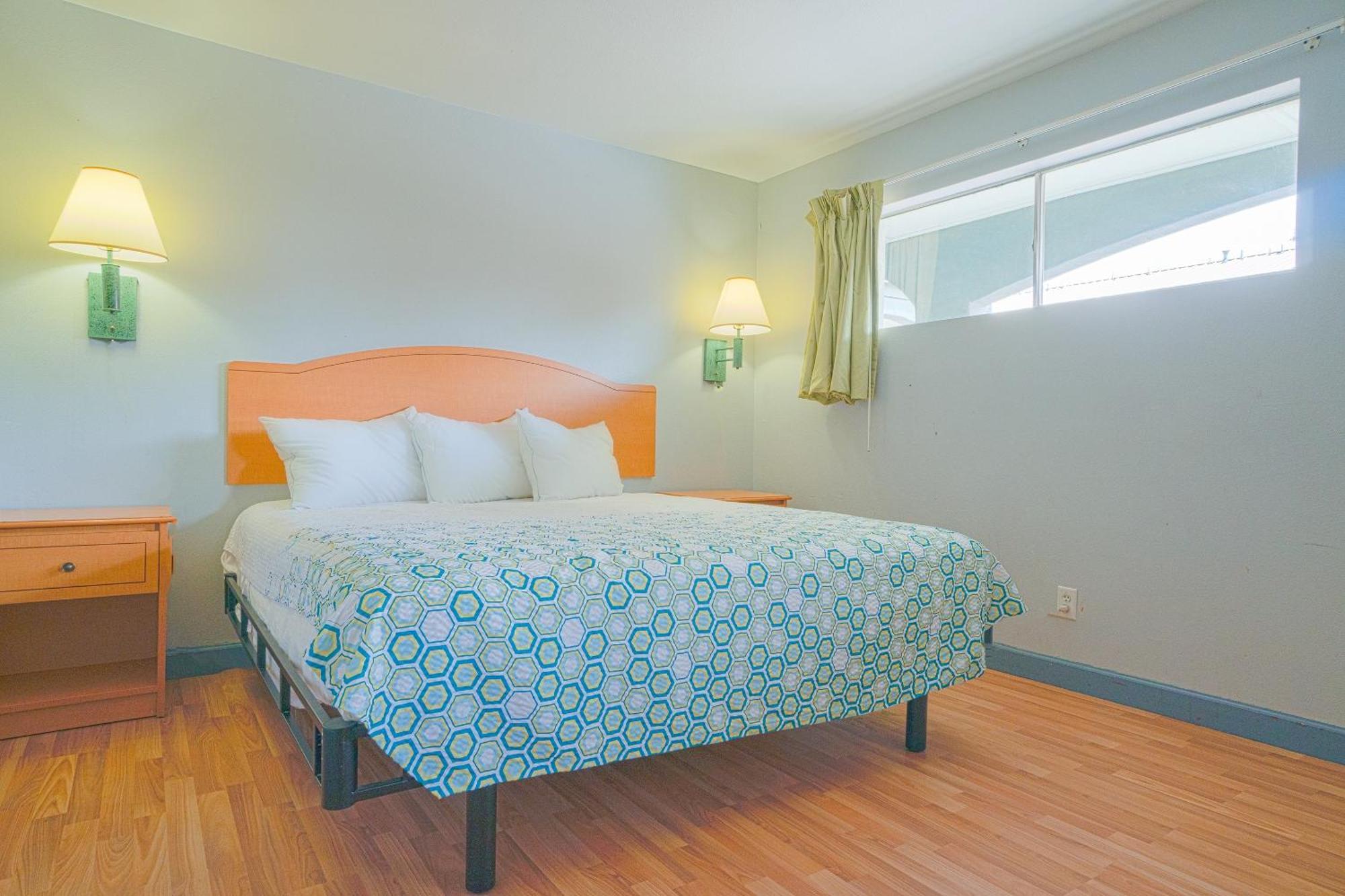 Oyo Hotel Мидленд Экстерьер фото
