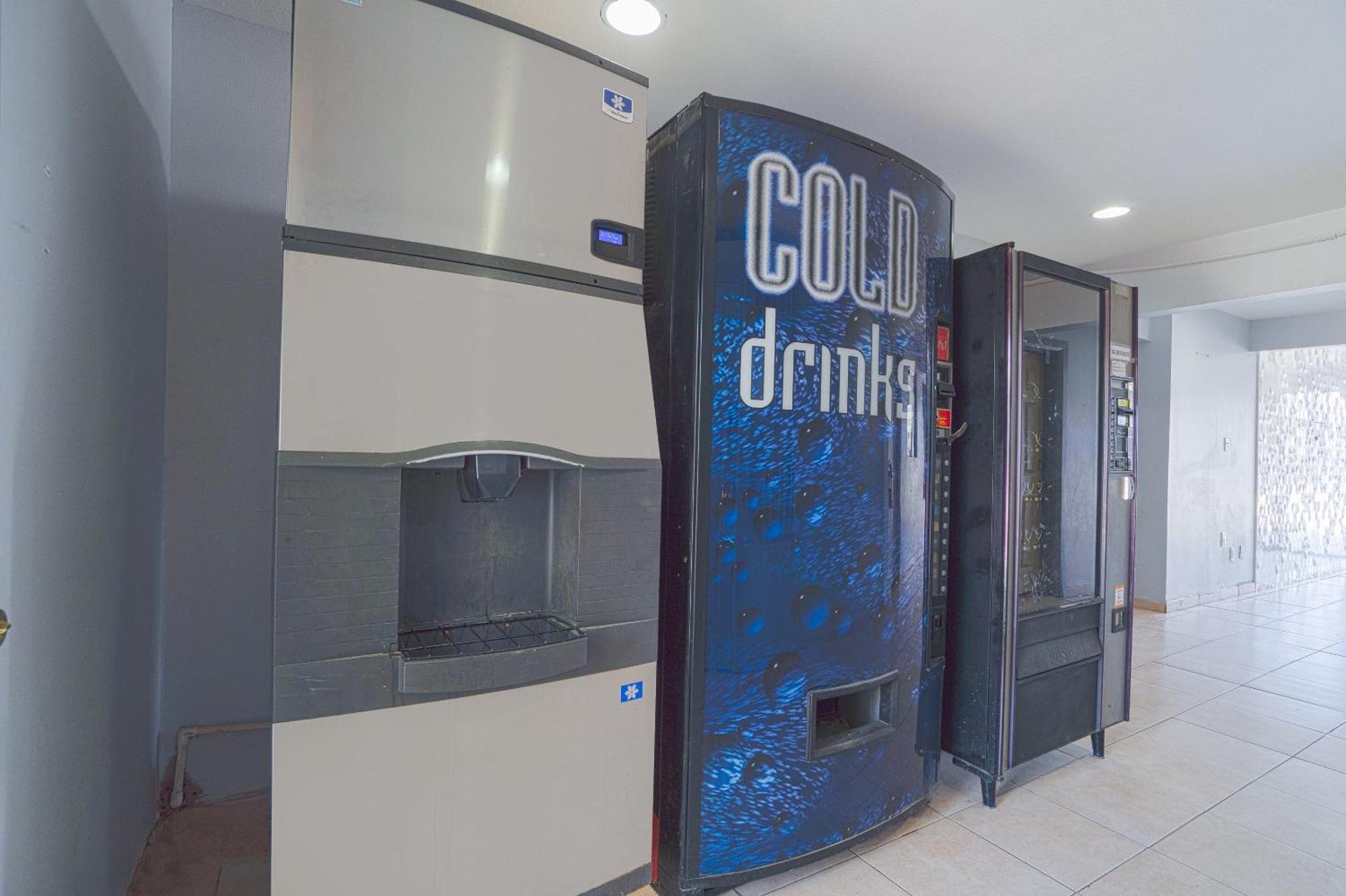 Oyo Hotel Мидленд Экстерьер фото