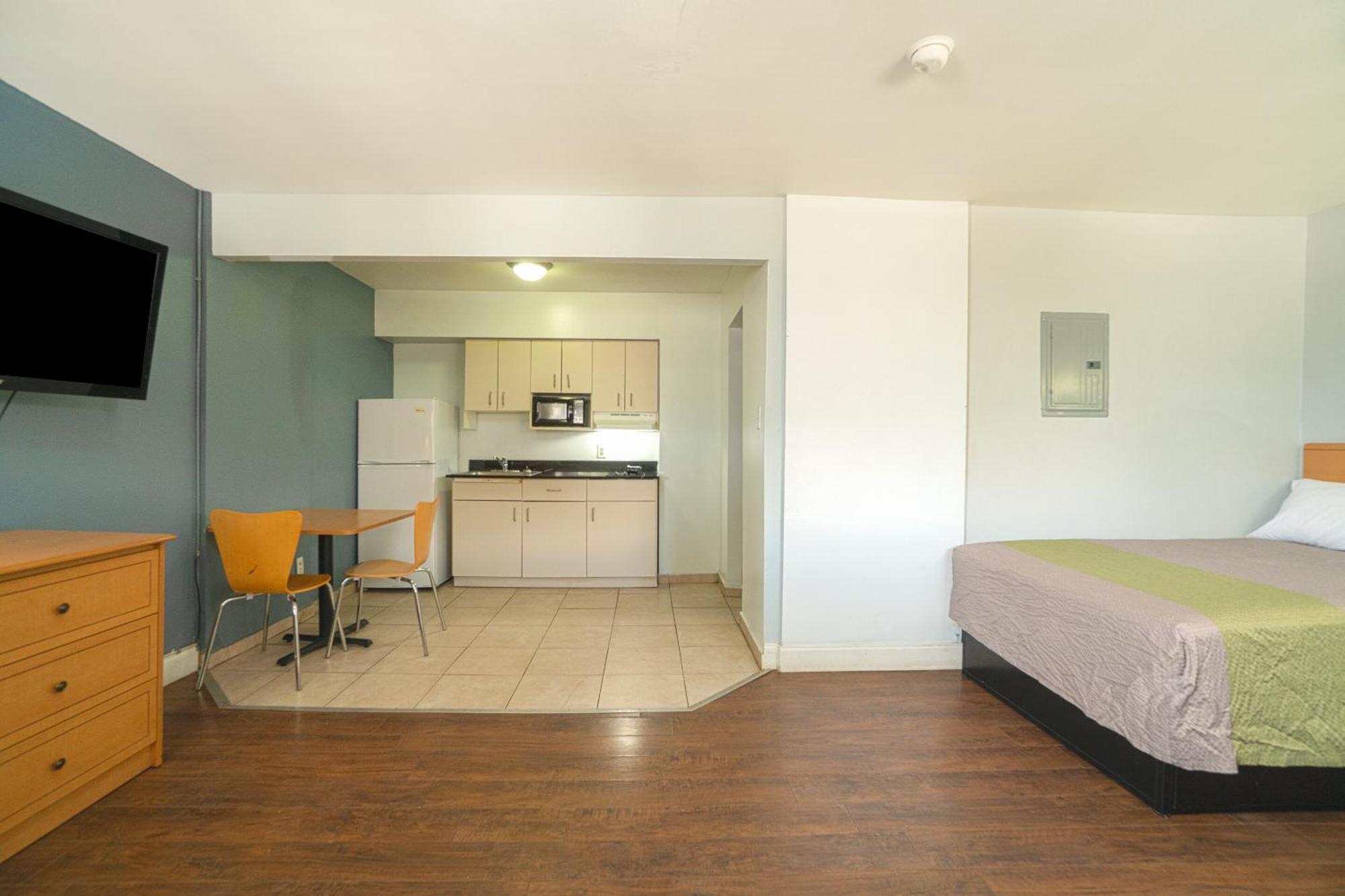 Oyo Hotel Мидленд Экстерьер фото